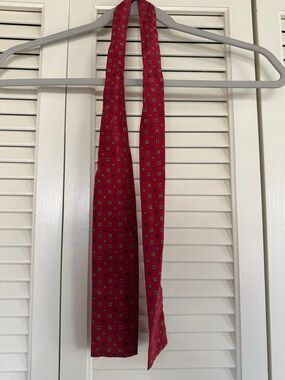 Classic Red Patterned Silk Scarf - Versatile Women's Wrap